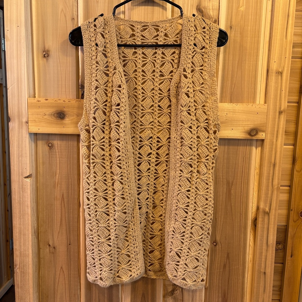 Chic 70s Crochet Floral Tan Vest